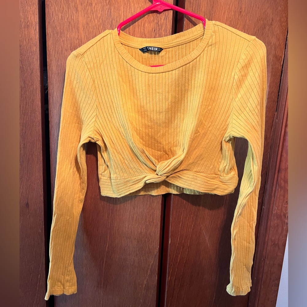 SHEIN Women's long sleeve crop top